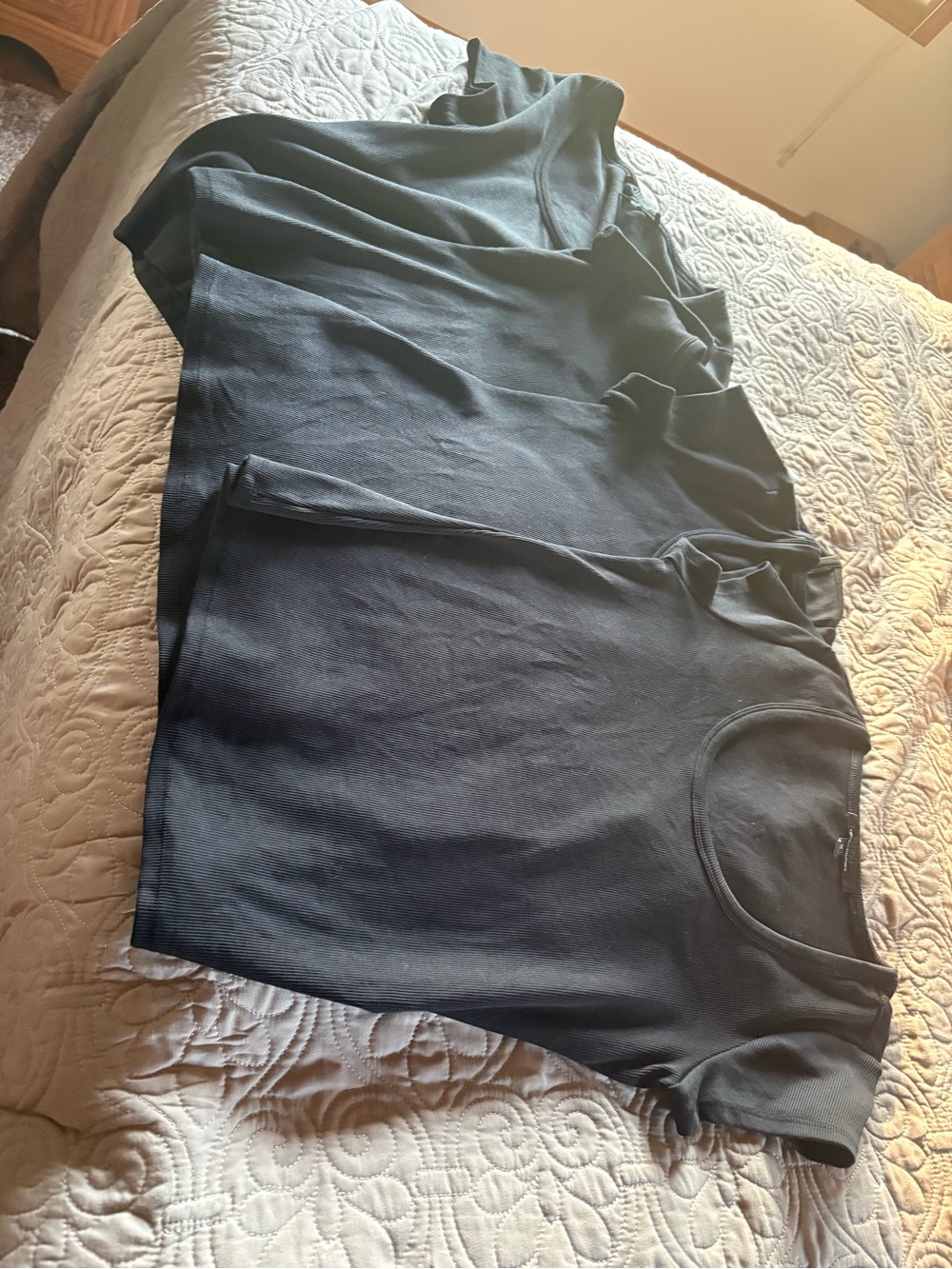 WHBM Black Ribbed Scoop Neck Tee -set of 4 nwot size medium